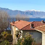 Romantic Attic Retreat With Panoramic Terrace, Steps From The Lägenhet Cerro (Laveno-Mombello)