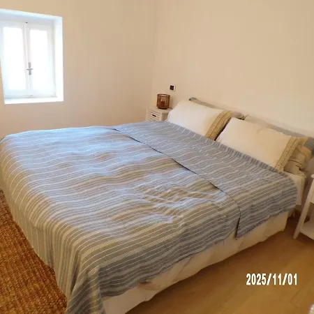 Romantic Attic Retreat With Panoramic Terrace, Steps From The *