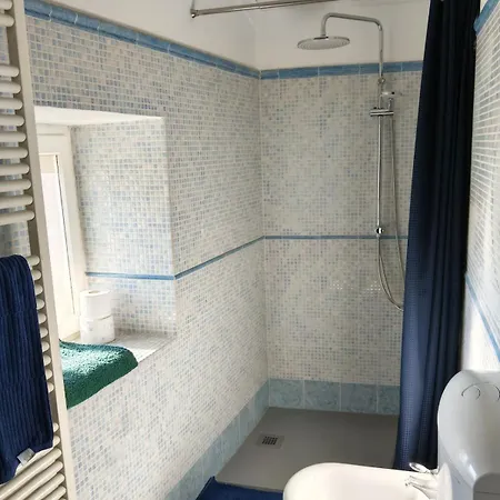 Romantic Attic Retreat With Panoramic Terrace, Steps From The Appartement