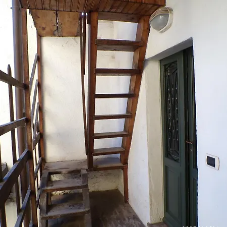 Romantic Attic Retreat With Panoramic Terrace, Steps From The Apartment *