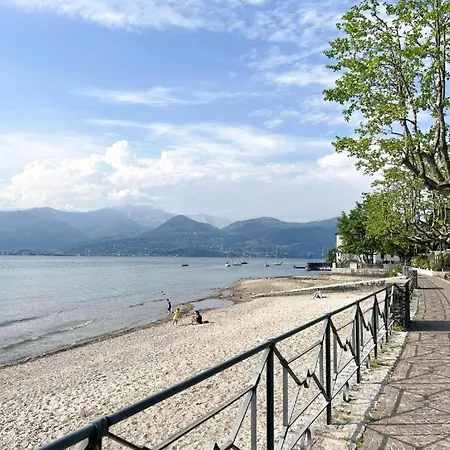 Apartment Romantic Attic Retreat With Panoramic Terrace, Steps From The