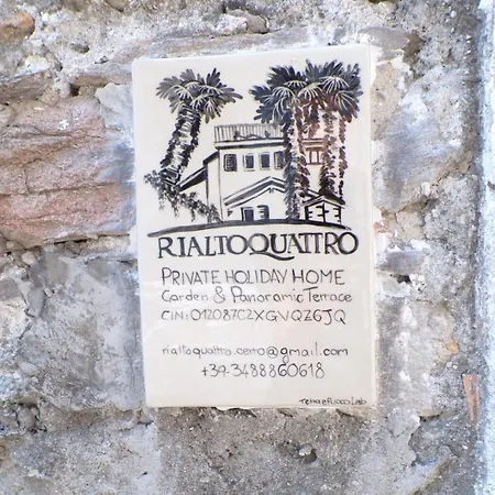 Romantic Attic Retreat With Panoramic Terrace, Steps From The Cerro (Laveno-Mombello)