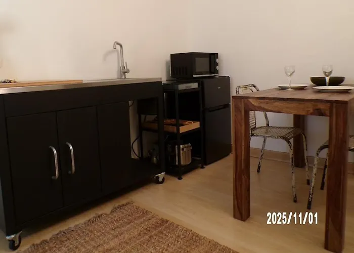 Romantic Attic Retreat With Panoramic Terrace, Steps From The Apartament