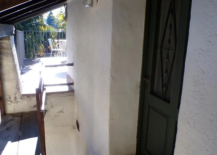 Romantic Attic Retreat With Panoramic Terrace, Steps From The